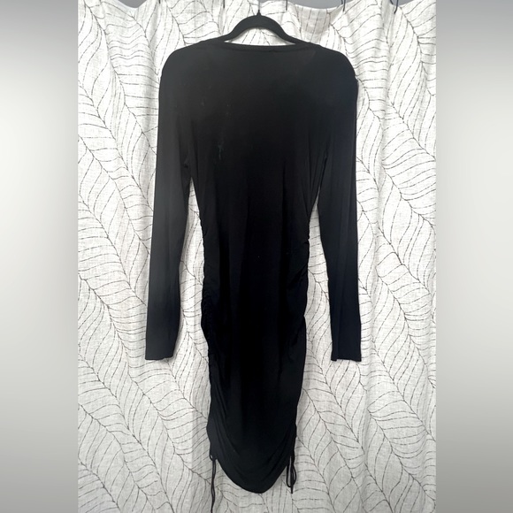 DYNAMITE KYLE RUCHED DRESS - Picture 2 of 3